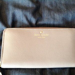 Kate Spade Light Gray Wristlet - NEW